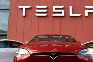 تسلا المال مقابل القيادة الذاتية الكاملة