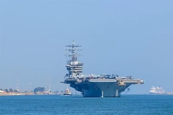 حاملة الطائرات لينكولن تنتقل إلى الشرق الأوسط