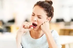 فرضيات علمية تكشف أسرار التثاؤب الخفية شفق نيوز