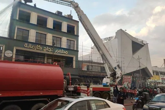 اخماد حريق كبير اندلع داخل مطعم في كركوك