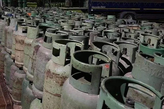 النفط أسطوانات الغاز متوفرة بكثرة ولا توجد أي أزمة