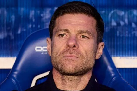 ماذا قال فليك عن إقالة تشابي ألونسو