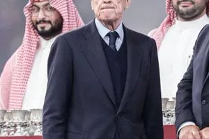 بيريز يفقد السيطرة