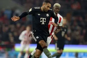 إحصائيات الشوط الأول لمباراة بايرن ميونخ وكولن