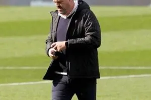 لاعب برشلونة السابق تشابي ألونسو كان سينجح مع ريال مدريد