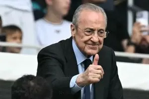 بيريز يستقر على طوق نجاة ريال مدريد