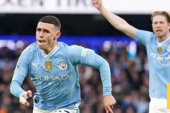 تاريخ لقاءات مانشستر يونايتد و السيتي في الدوري الانجليزي بمسماه الجديد