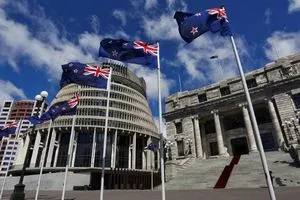 نيوزيلندا تعلن إغلاق سفارتها في إيران وإجلاء دبلوماسييها