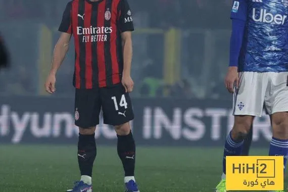 عين على مودريتش في مباراة كومو