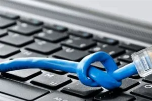 إيران خسائر تصل إلى 50 تريليون ريال يوميا بسبب انقطاع الانترنت