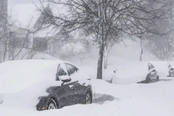 أميركا وفاة 11 شخصا ومئات الآلاف بلا كهرباء بسبب العاصفة الثلجية