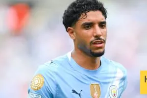 مرموش يتواجد بالتشكيلة المثالية في الدوري الإنجليزي