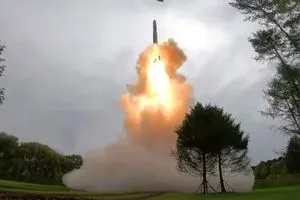 كوريا الشمالية تطلق صاروخين قصيري المدى سقطا خارج المنطقة الاقتصادية لليابان وكالة الانباء العراقية واع