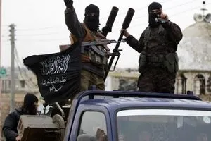 مصدر سوري أكثر من 50 سوري مرتبطين بتنظيمات إرهابية يخططون لأعمال تخريبية في الأنبار