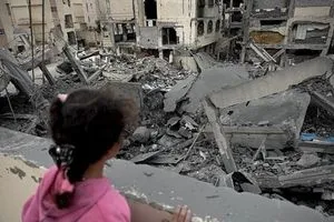 اليونيسف يدخل أدوات تعليمية لقطاع غزة