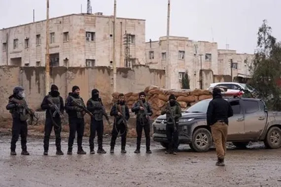 فوكس نيوز الفوضى في سوريا تُثير مخاوف هروب عناصر داعش من السجون