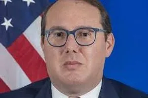 القائم بالأعمال في السفارة الأمريكية ببغداد التنسيق مع العراق يعزز الأمن والاستقرار بالمنطقة