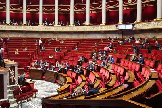 فرنسا تحظر وسائل التواصل الاجتماعي لمن هم دون 15 عاماً شفق نيوز