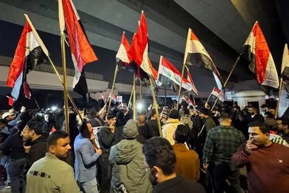 بالصور استمرار توافد العراقيين الرافضين للتدخل الأمريكي في القرار العراقي