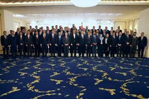 فيحان يحذّر من فرض الإرادات دولياً ويؤكد الدبلوماسية أقوى أسلحتنا لحماية مصالح العراق