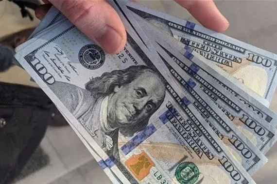 بعد تصريحات ترامب الدولار يهبط لأدنى مستوى منذ 4 سنوات