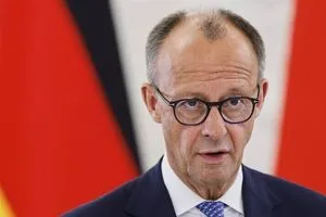 المستشار الألماني أيام النظام الإيراني باتت معدودة