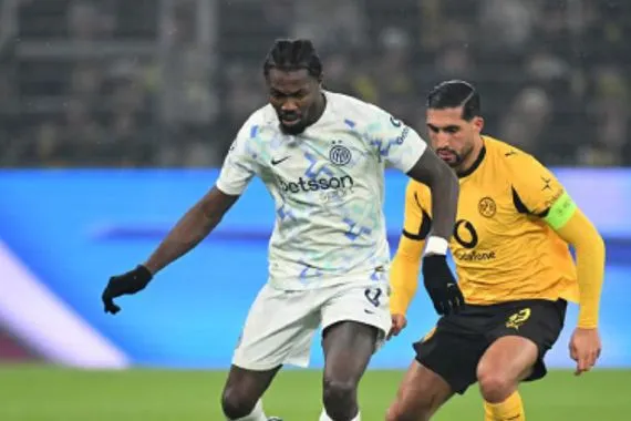 إحصائيات نصف ساعة من مباراة إنتر ميلان وبوروسيا دورتموند