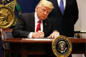 ترامب
 يأمل في أن تتوصل طهران إلى اتفاق مع واشنطن