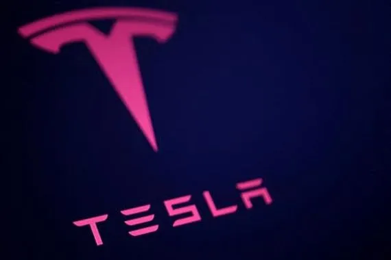 تسلا تستثمر ملياري دولار في إكس إيه آي